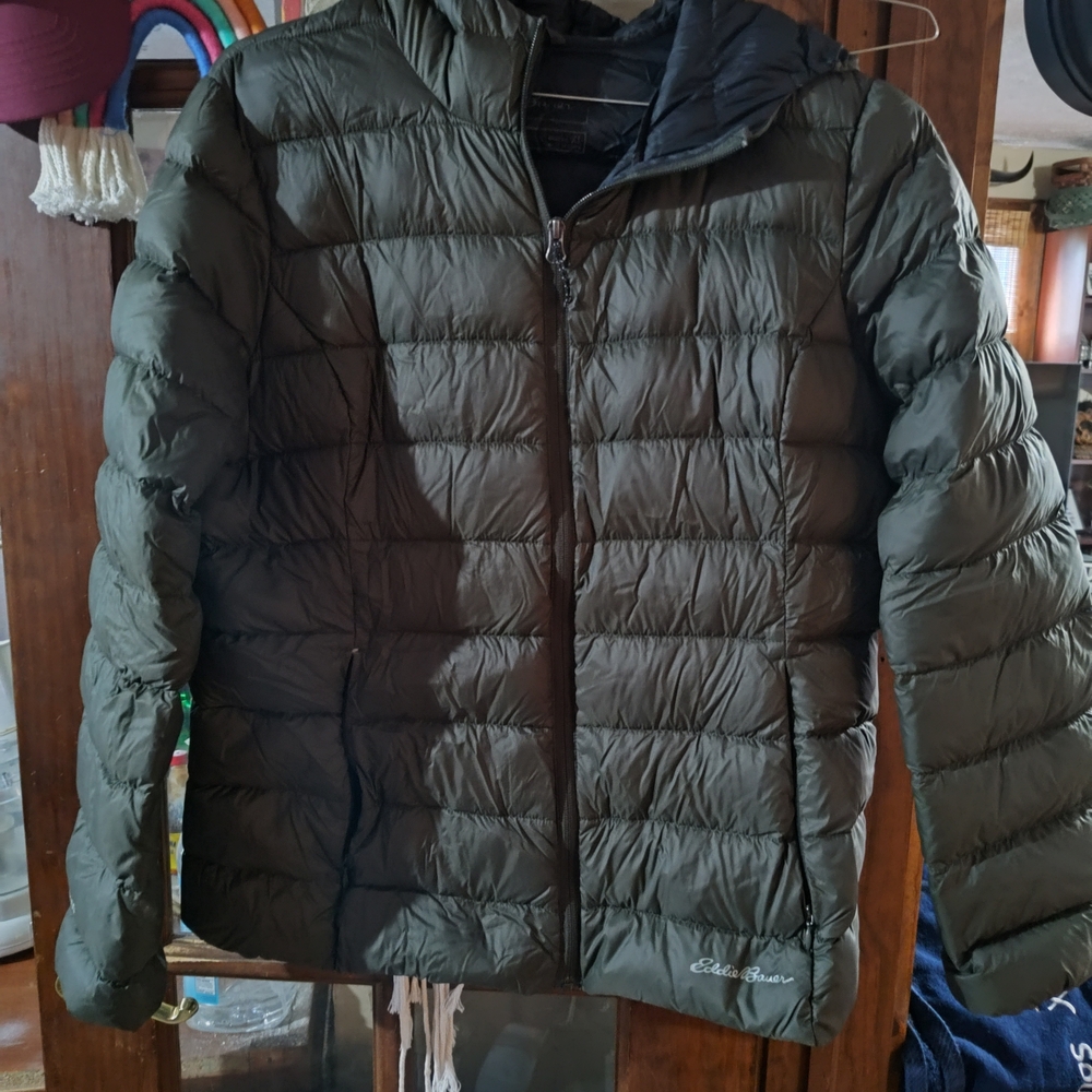 Eddie Bauer Olive Green Puffer Jacket Womens XL
